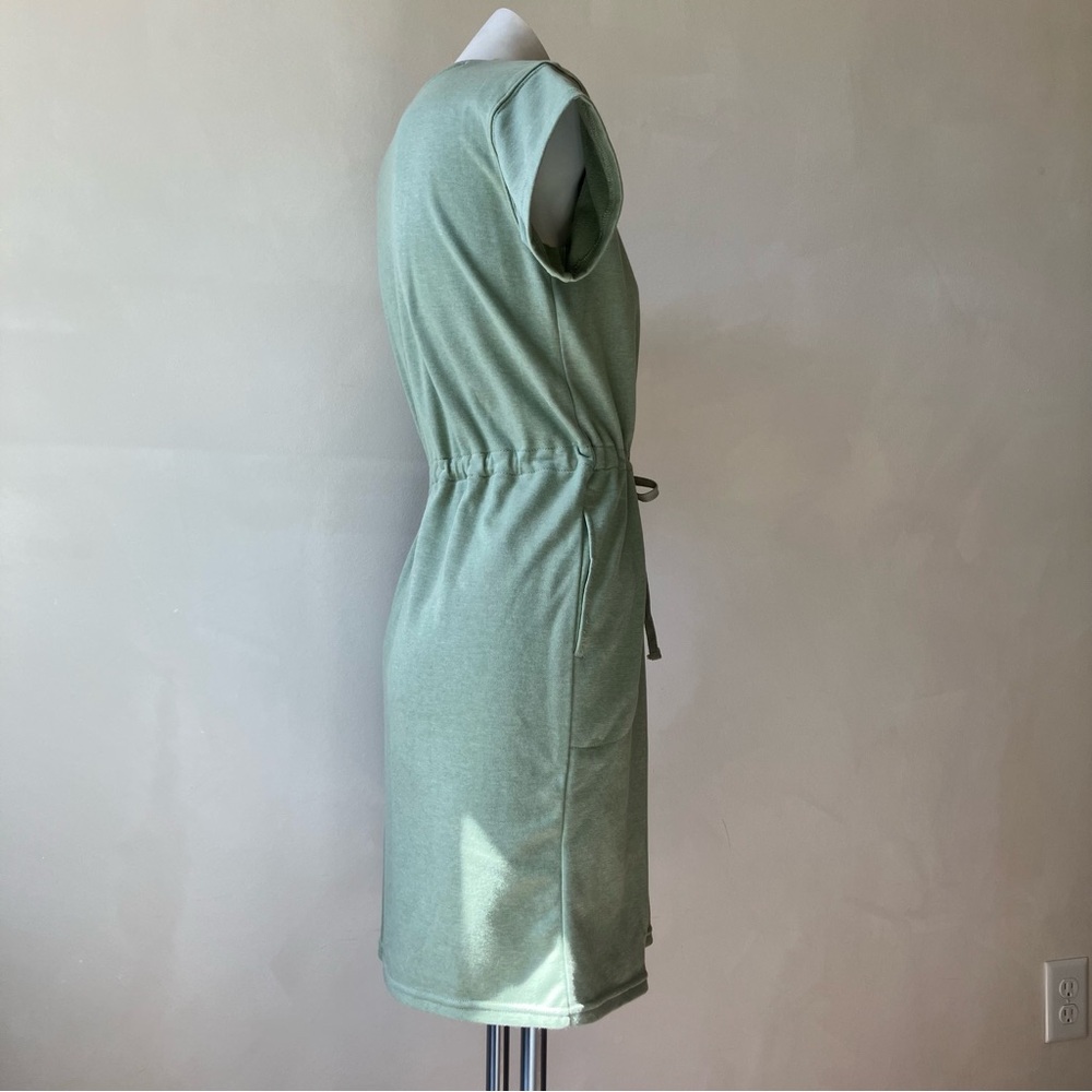 Columbia | Trek French Terry Relaxed Cinch Waist Dress - Picture 3 of 10
